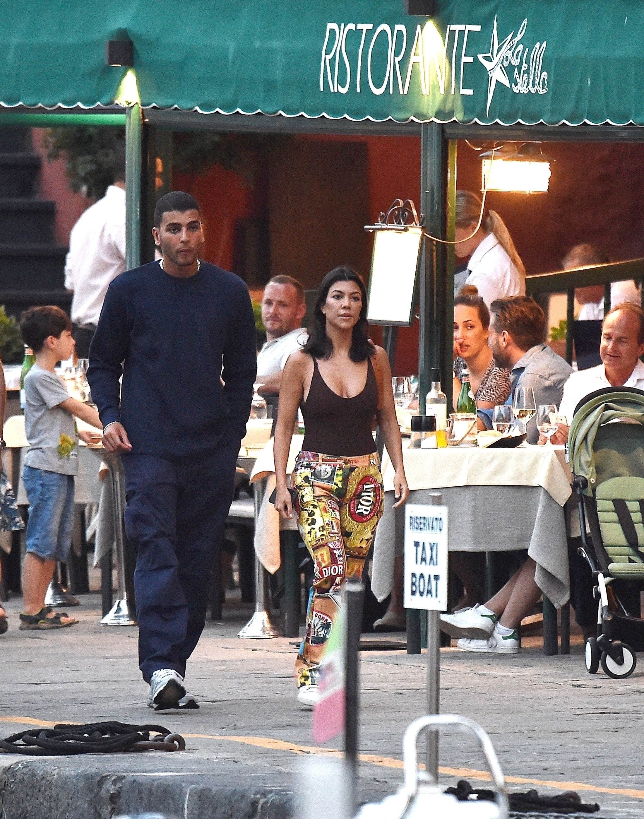Access_Kardashian_05.jpg