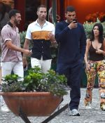 Access_Kardashian_07.jpg