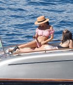 Access_Kardashian_04.jpg