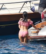Access_Kardashian_05.jpg