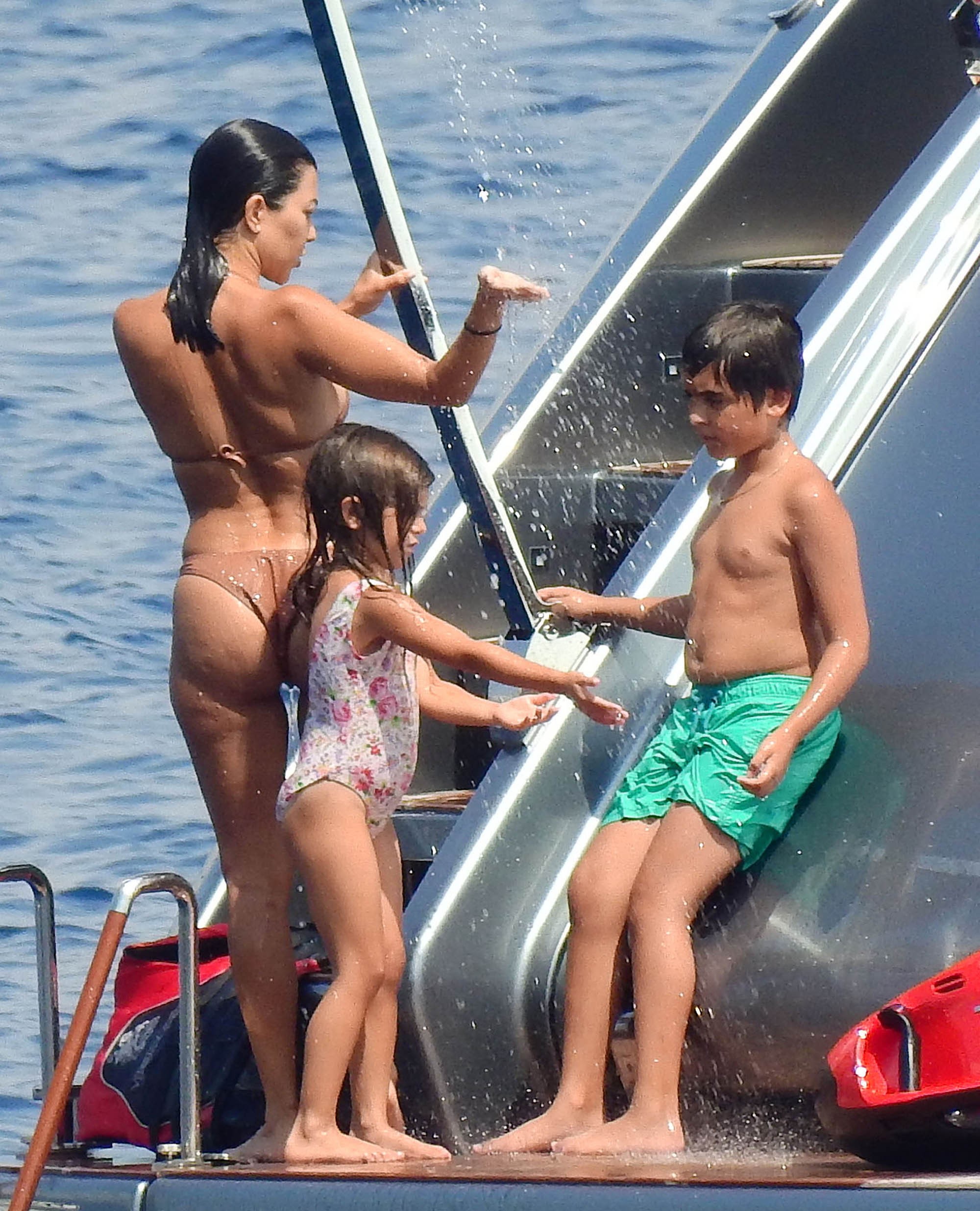 Access_Kardashian_02.jpg