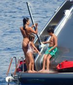 Access_Kardashian_06.jpg