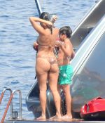 Access_Kardashian_09.jpg