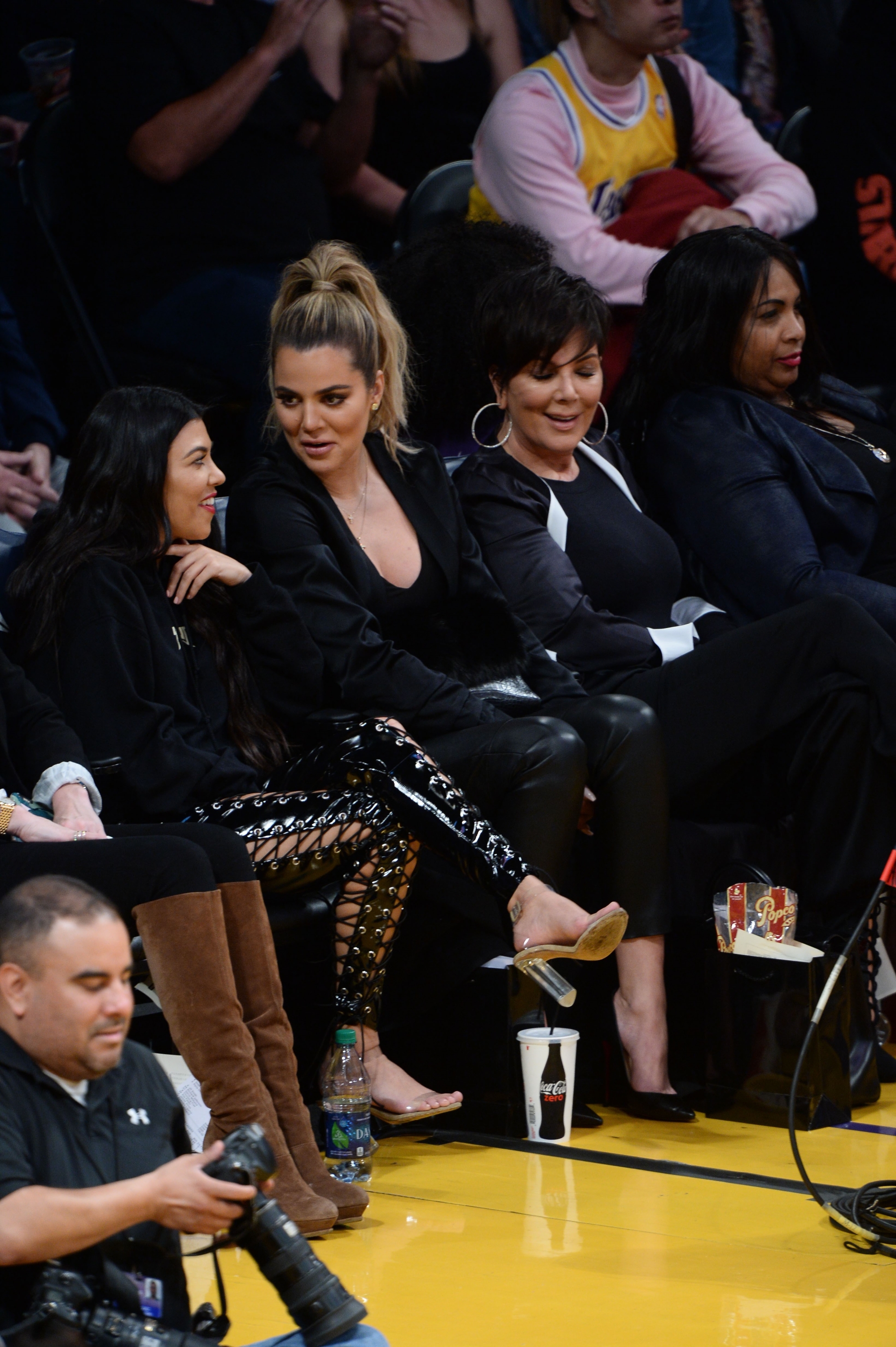 Access_Kardashian_004.jpg