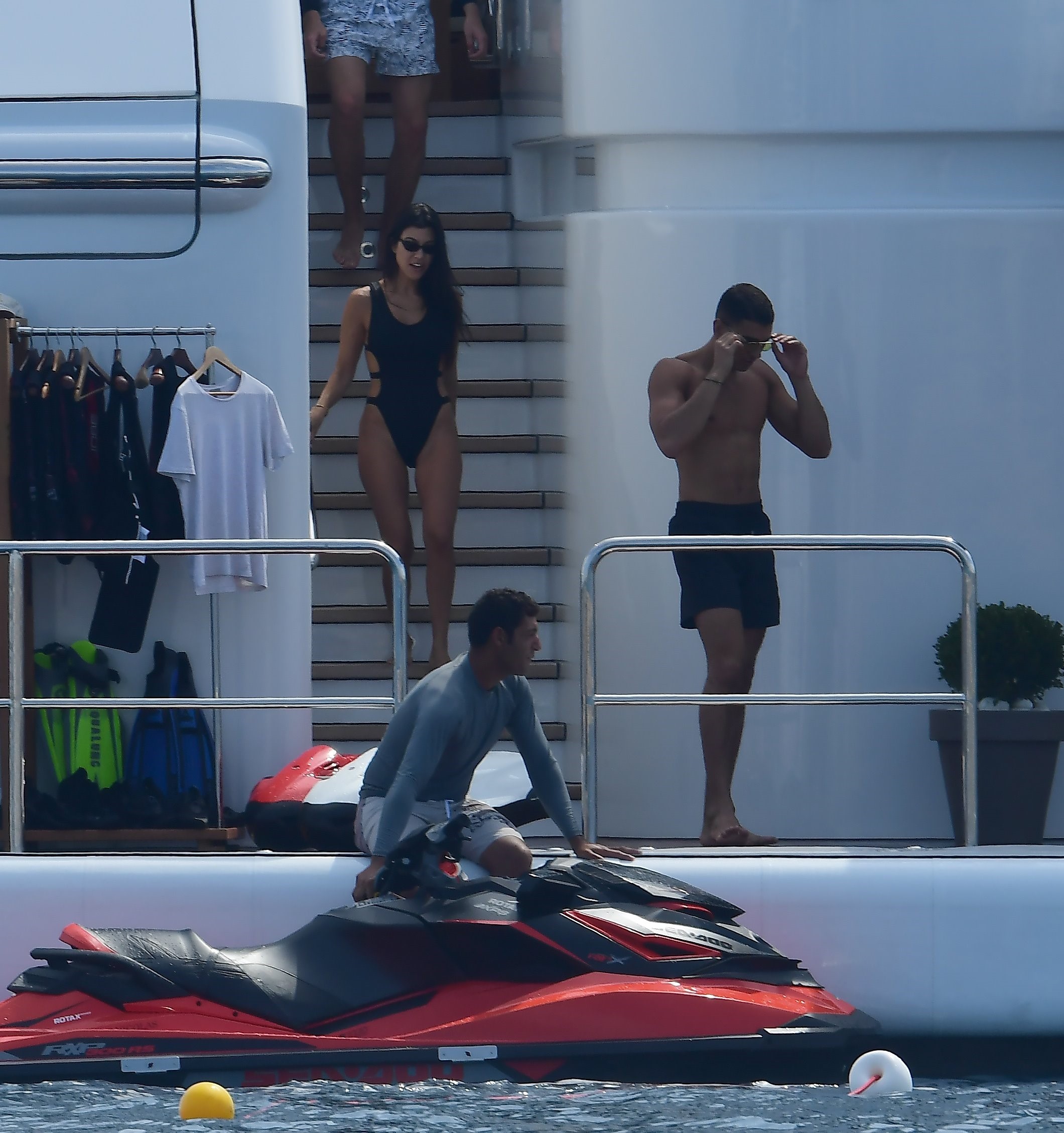 Access_Kardashian_03.jpg
