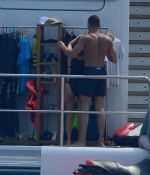 Access_Kardashian_08.jpg