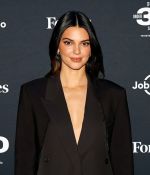 Access_Kardashian_05.jpg