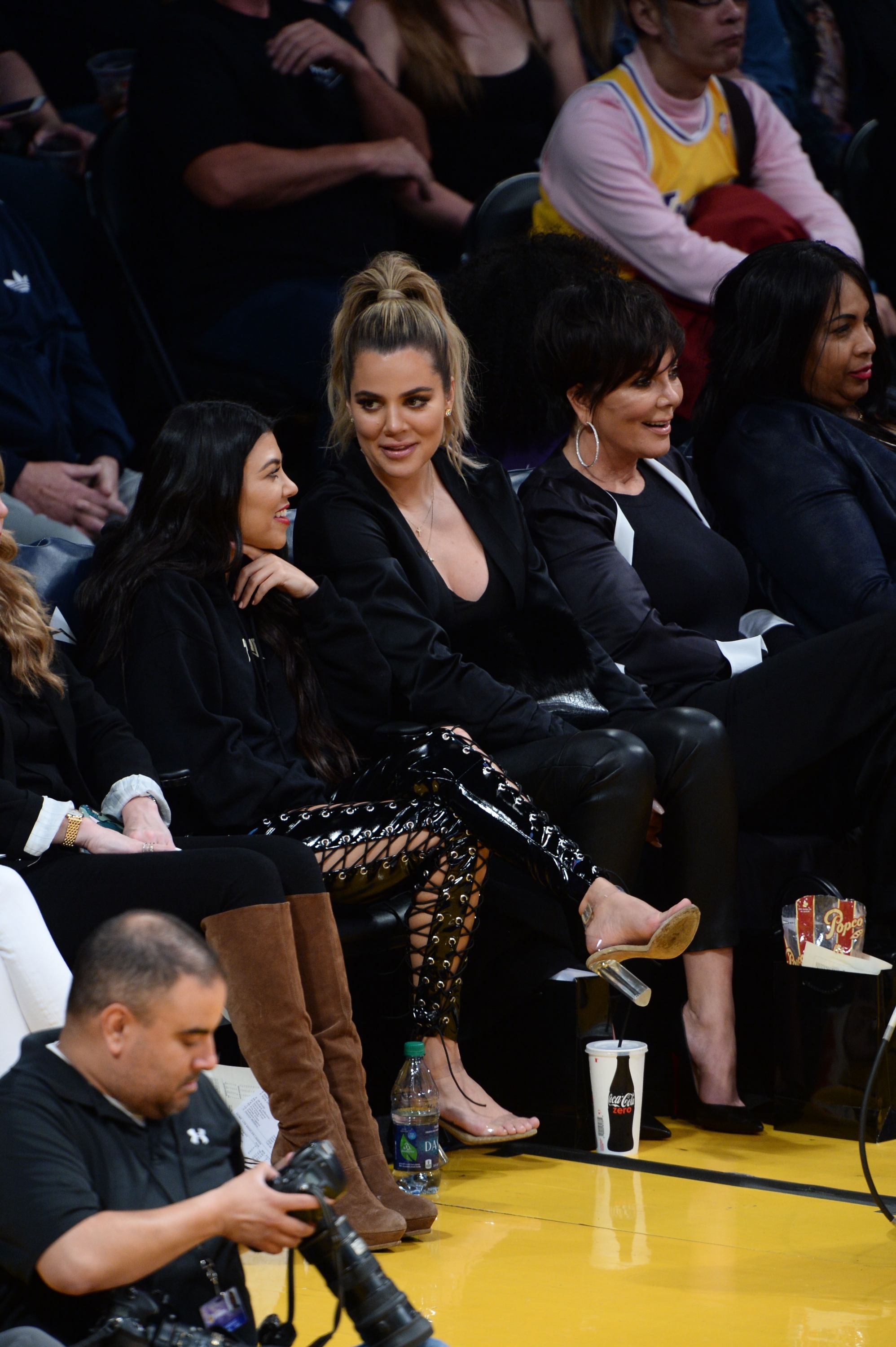 Access_Kardashian_002.jpg