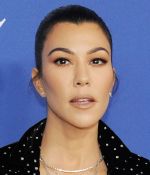 Access_Kardashian_06.jpg
