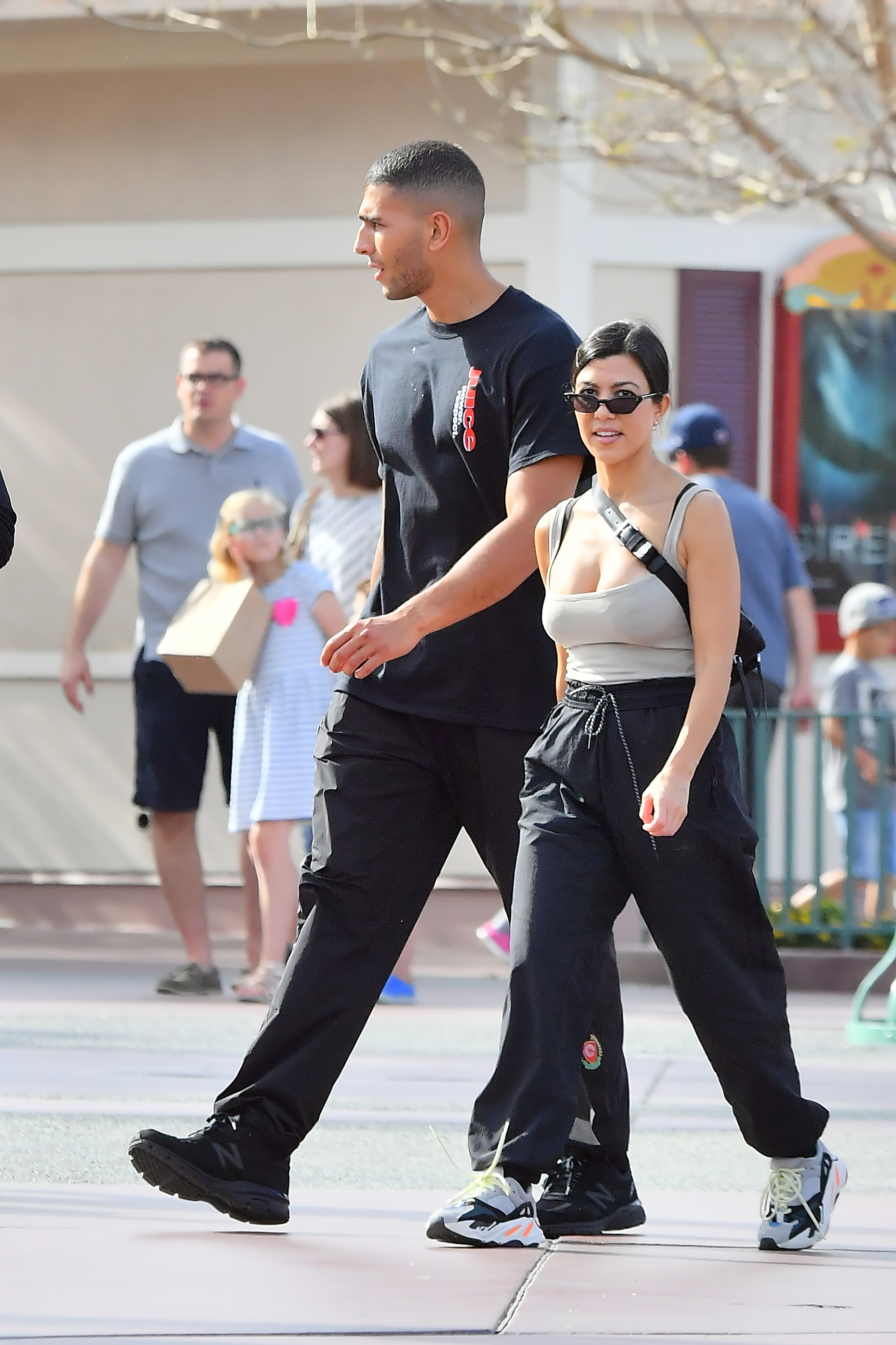 Access_Kardashian_03.jpg