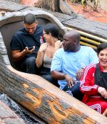 Access_Kardashian_09.jpg