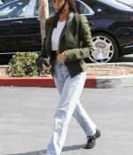 Access_Kardashian_09.jpg