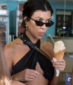 Access_Kardashian_01.jpg