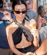 Access_Kardashian_05.jpg