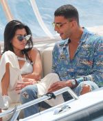 Access_Kardashian_06.jpg