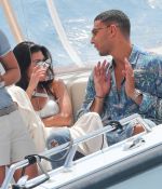 Access_Kardashian_08.jpg
