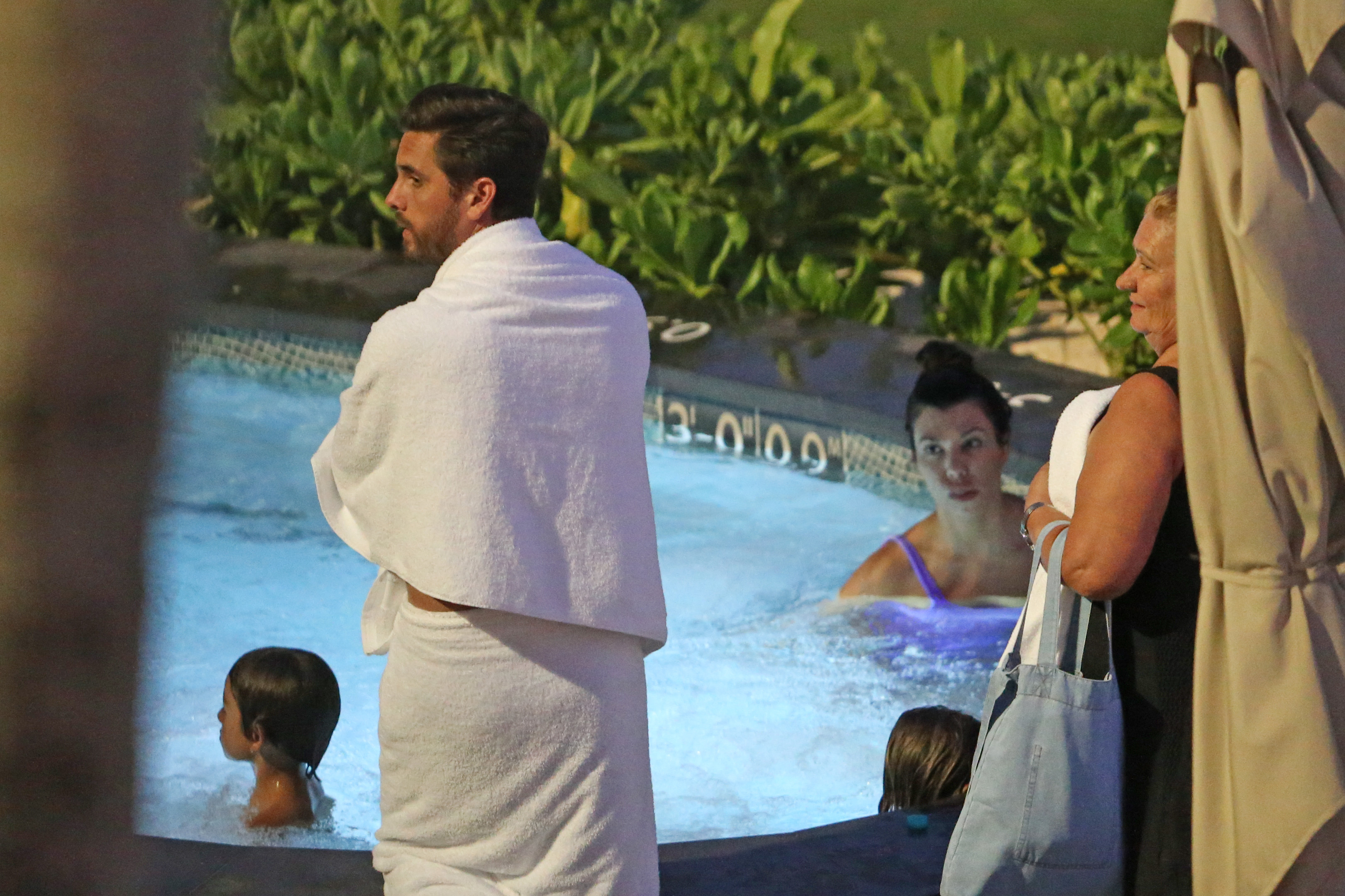 Access_Kardashian_031.jpg