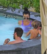 Access_Kardashian_023.jpg
