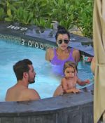 Access_Kardashian_07.jpg