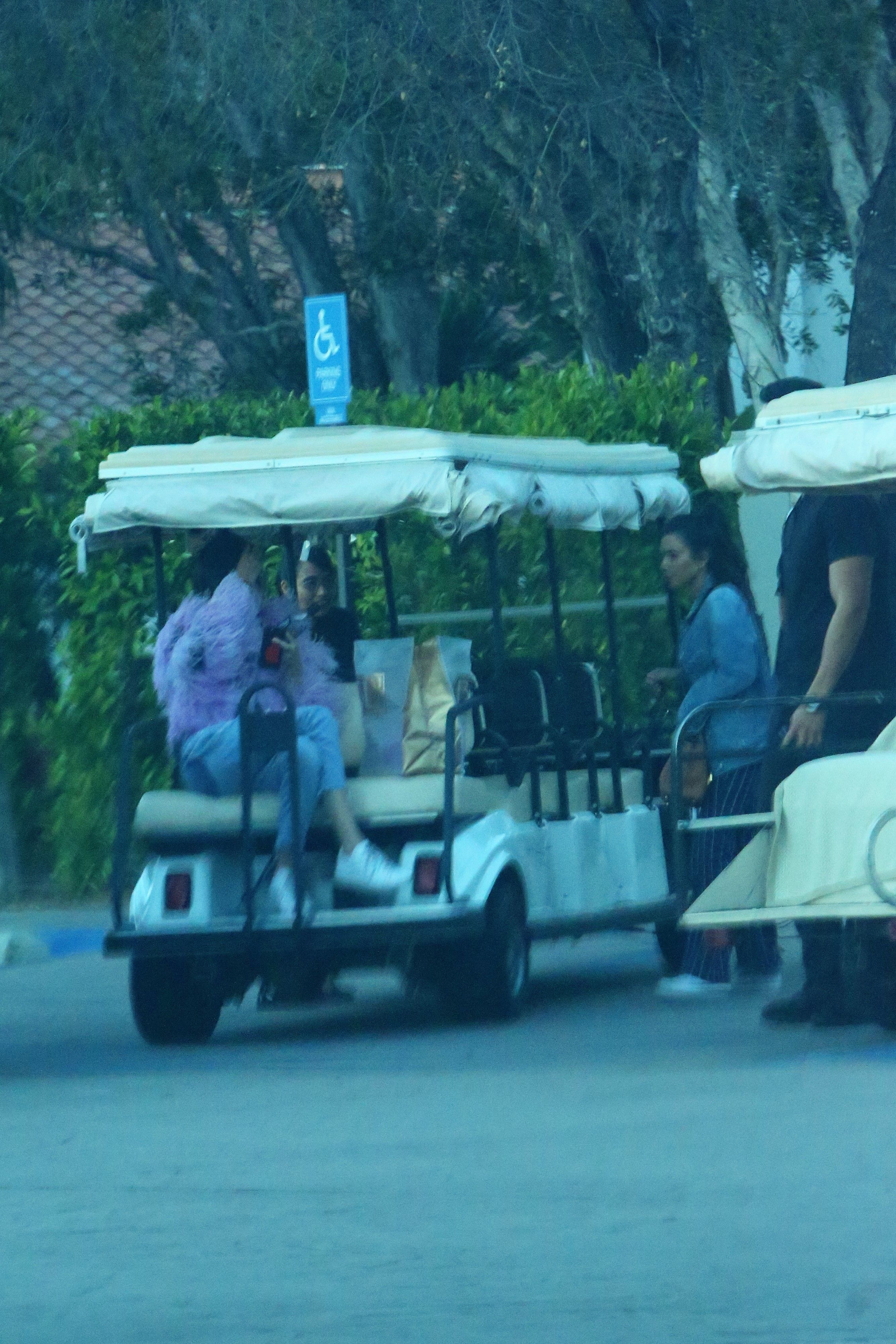 Access_Kardashian_06.jpeg