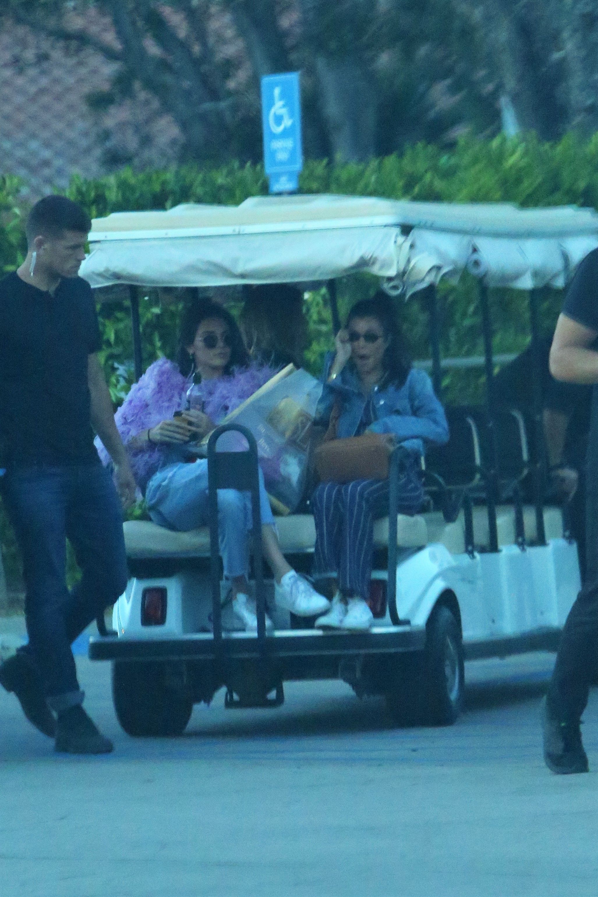 Access_Kardashian_09.jpeg