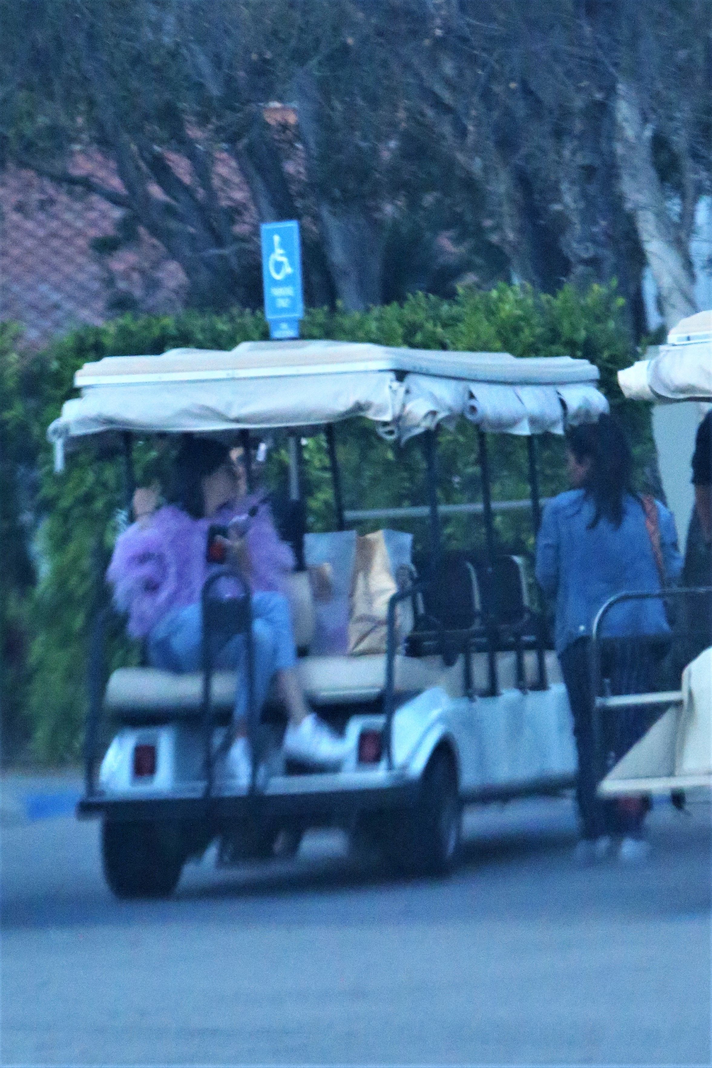 Access_Kardashian_04.jpeg