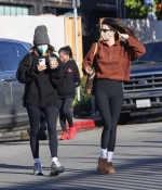 Access_Kardashians_001.jpg