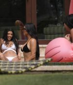 Access_Kardashian_07.jpg