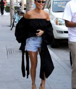 Access_Kardashian_09.jpg