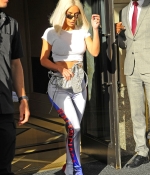 Access_Kardashian_005.jpg