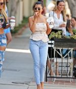 Access_Kardashian_03.jpg