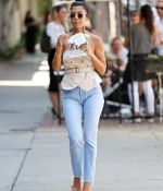 Access_Kardashian_04.jpg