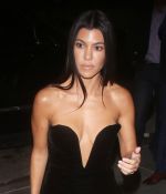 Access_Kardashian_01.jpg