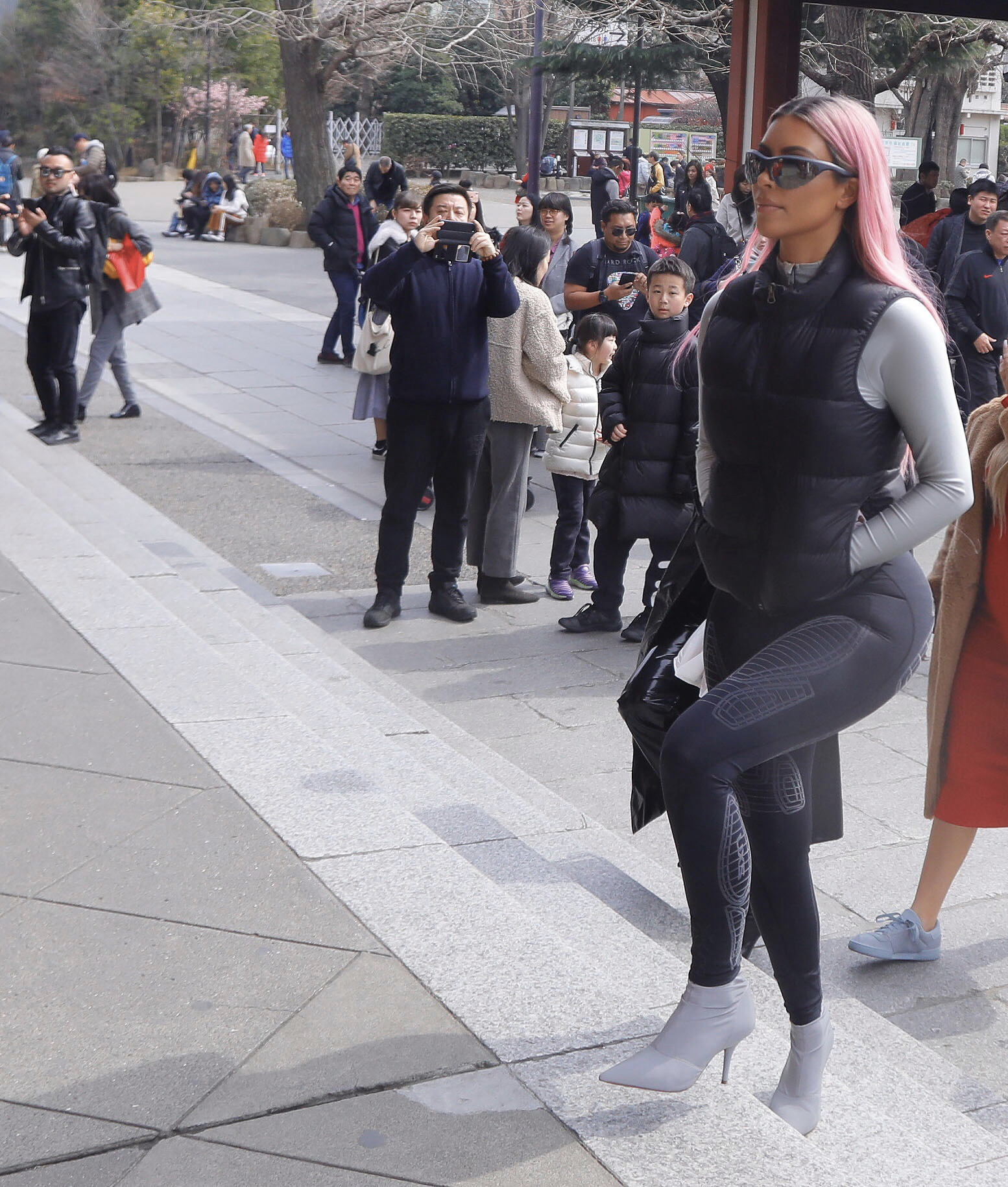 Access_Kardashian_02.jpg