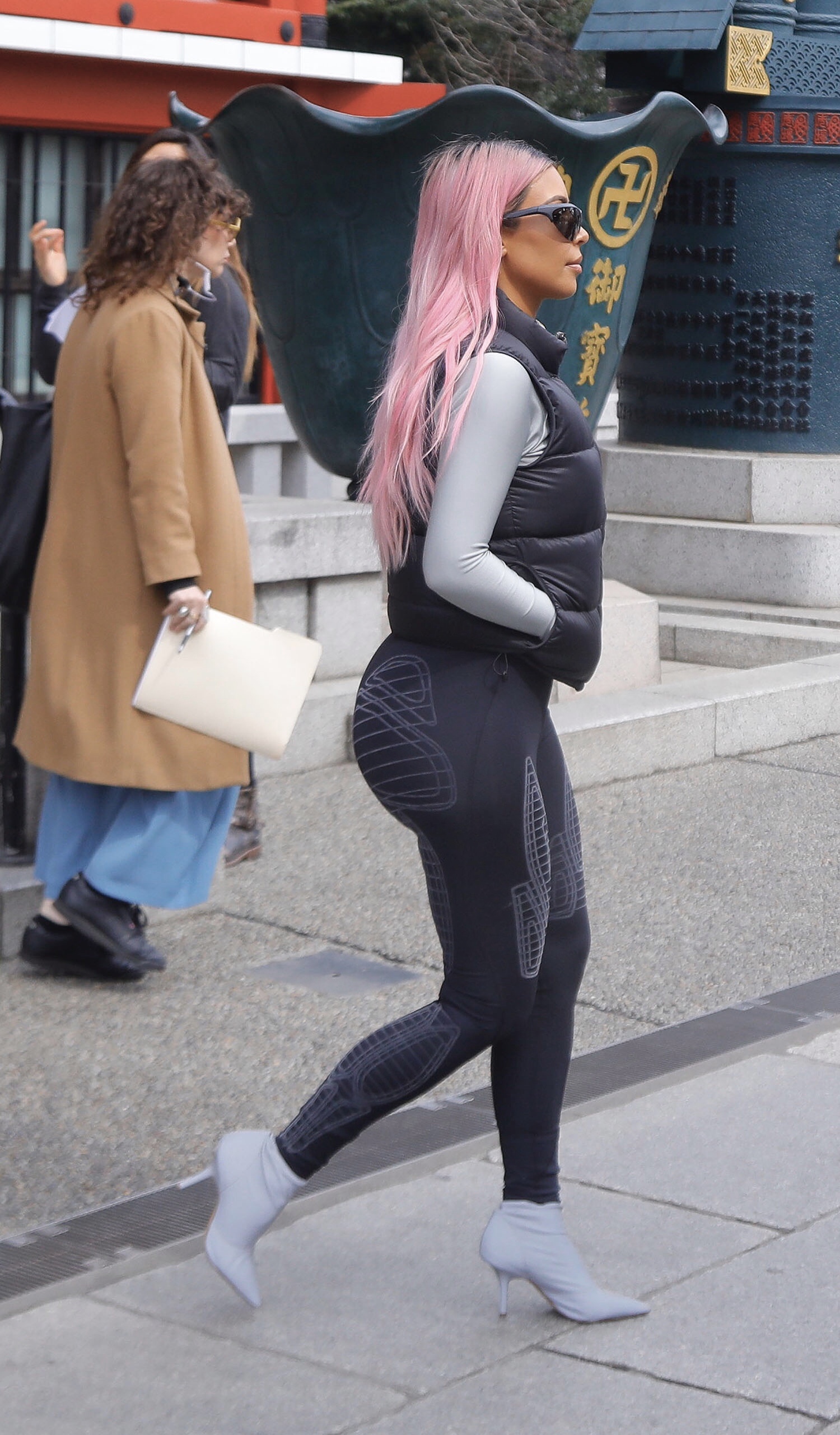 Access_Kardashian_05.jpg