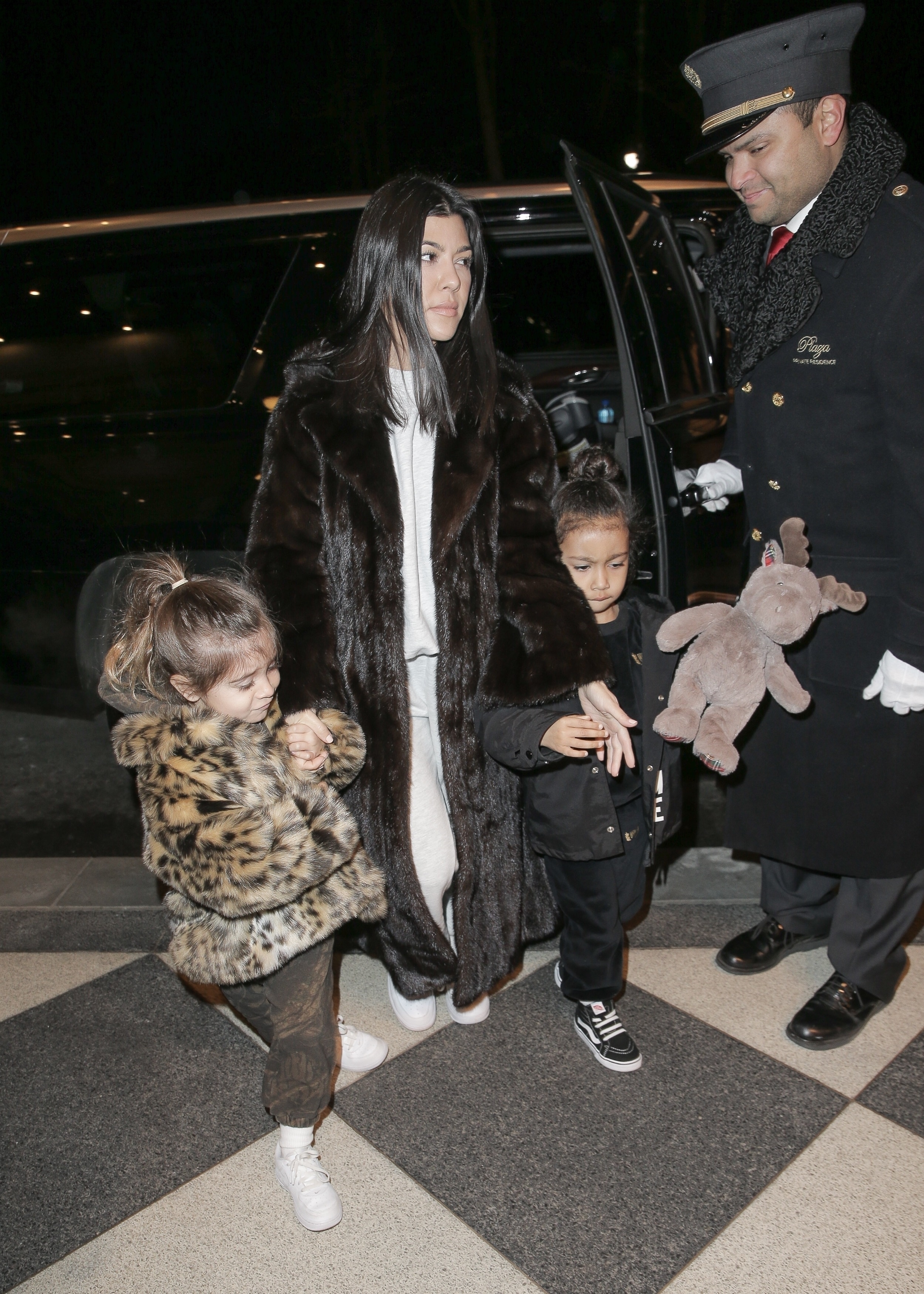 Access_Kardashian_08.jpg