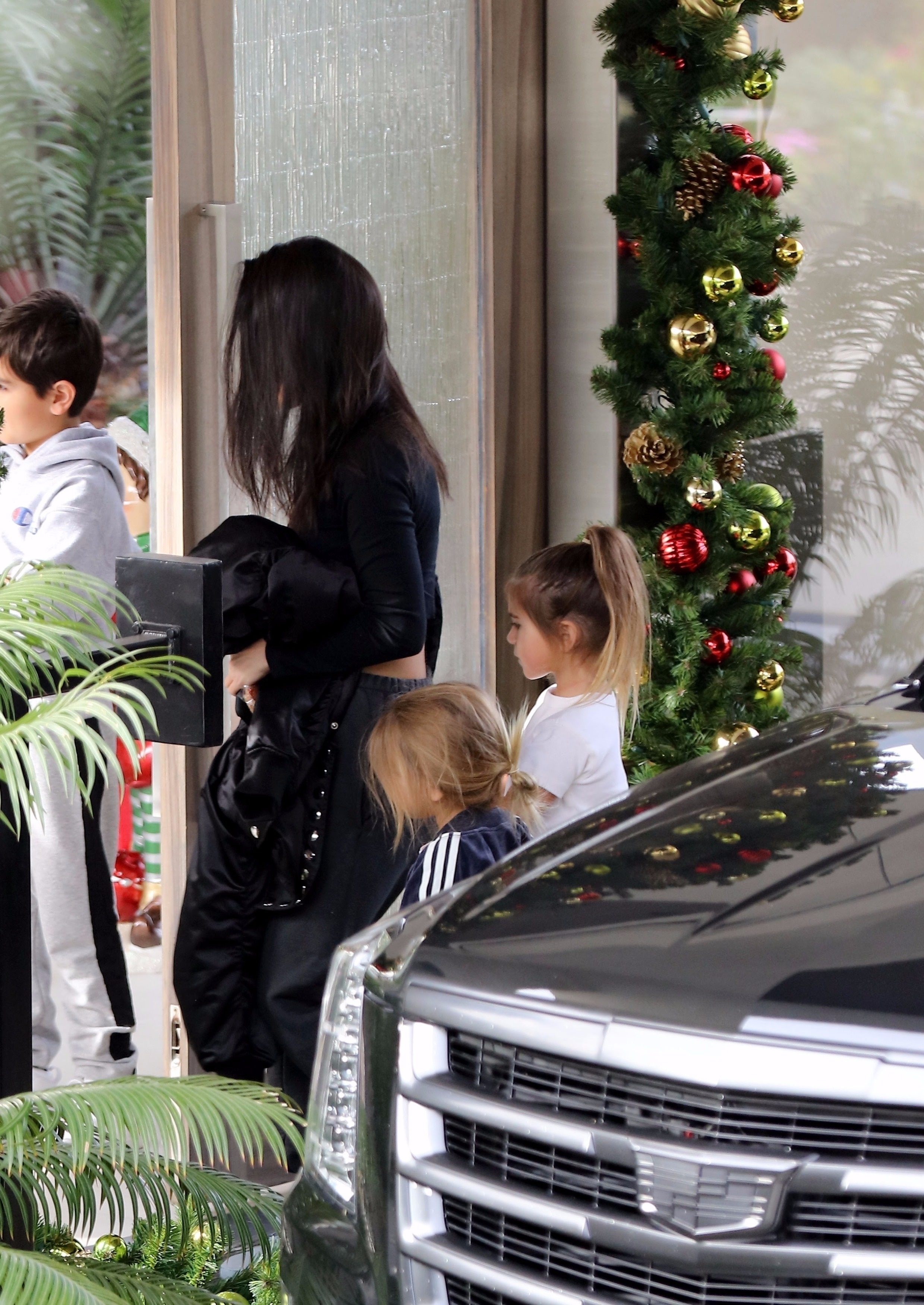 Access_Kardashian_02.jpg