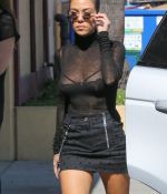 Access_Kardashian_02.jpg