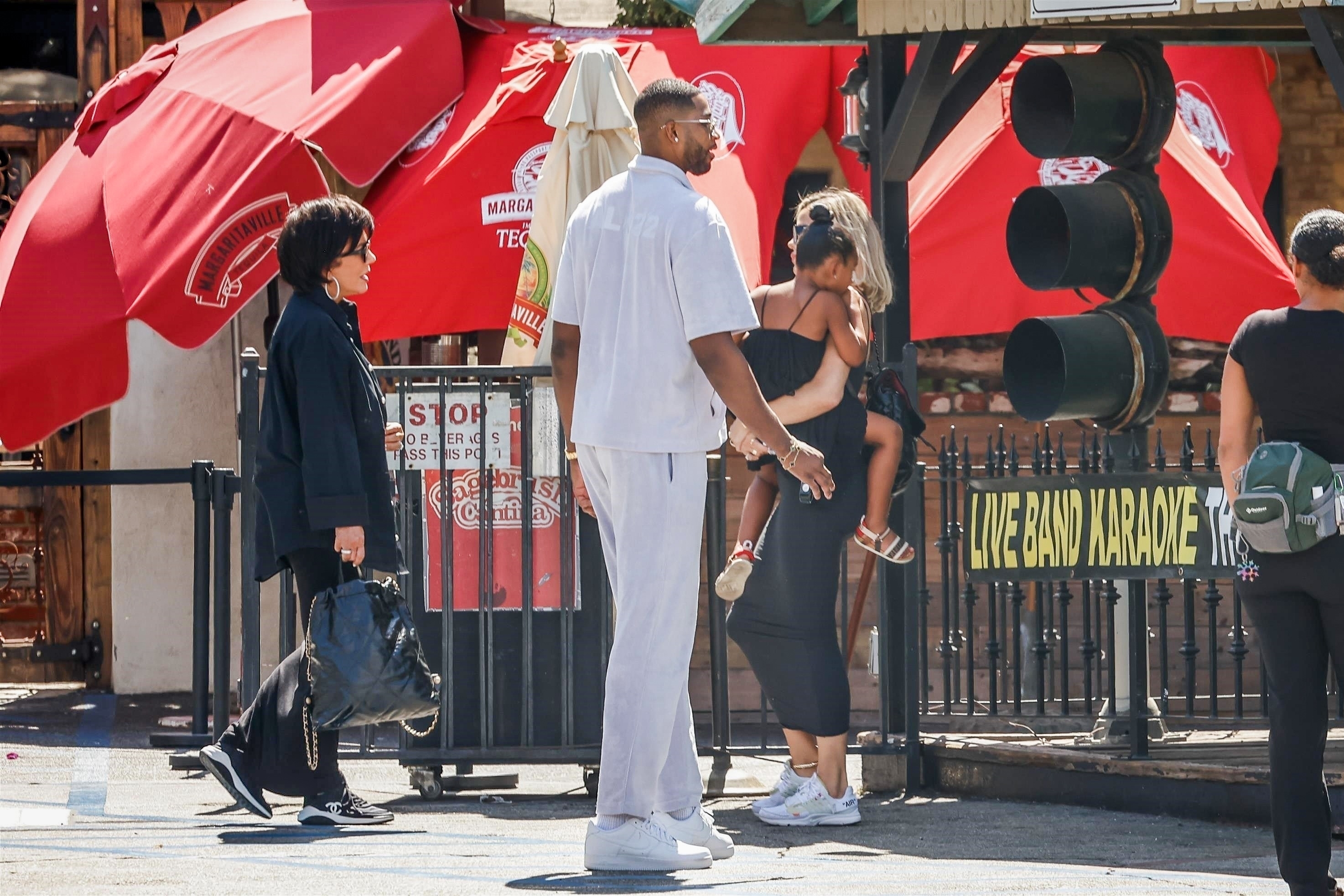 Access_Kardashian_0129.jpg