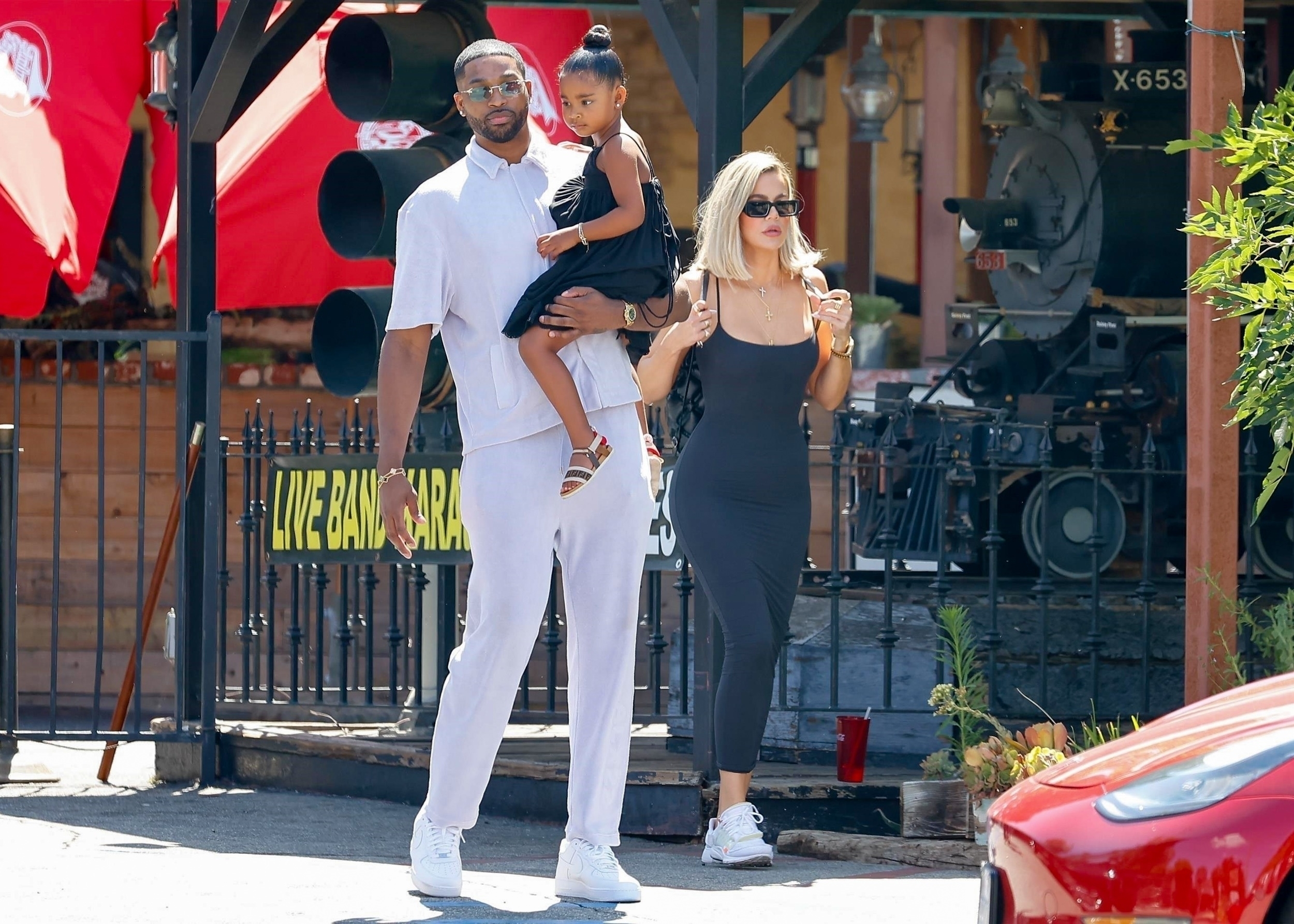Access_Kardashian_017.jpg