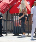 Access_Kardashian_0102.jpg