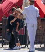 Access_Kardashian_0113.jpg