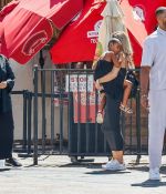 Access_Kardashian_0131.jpg