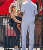 Access_Kardashian_09.jpg