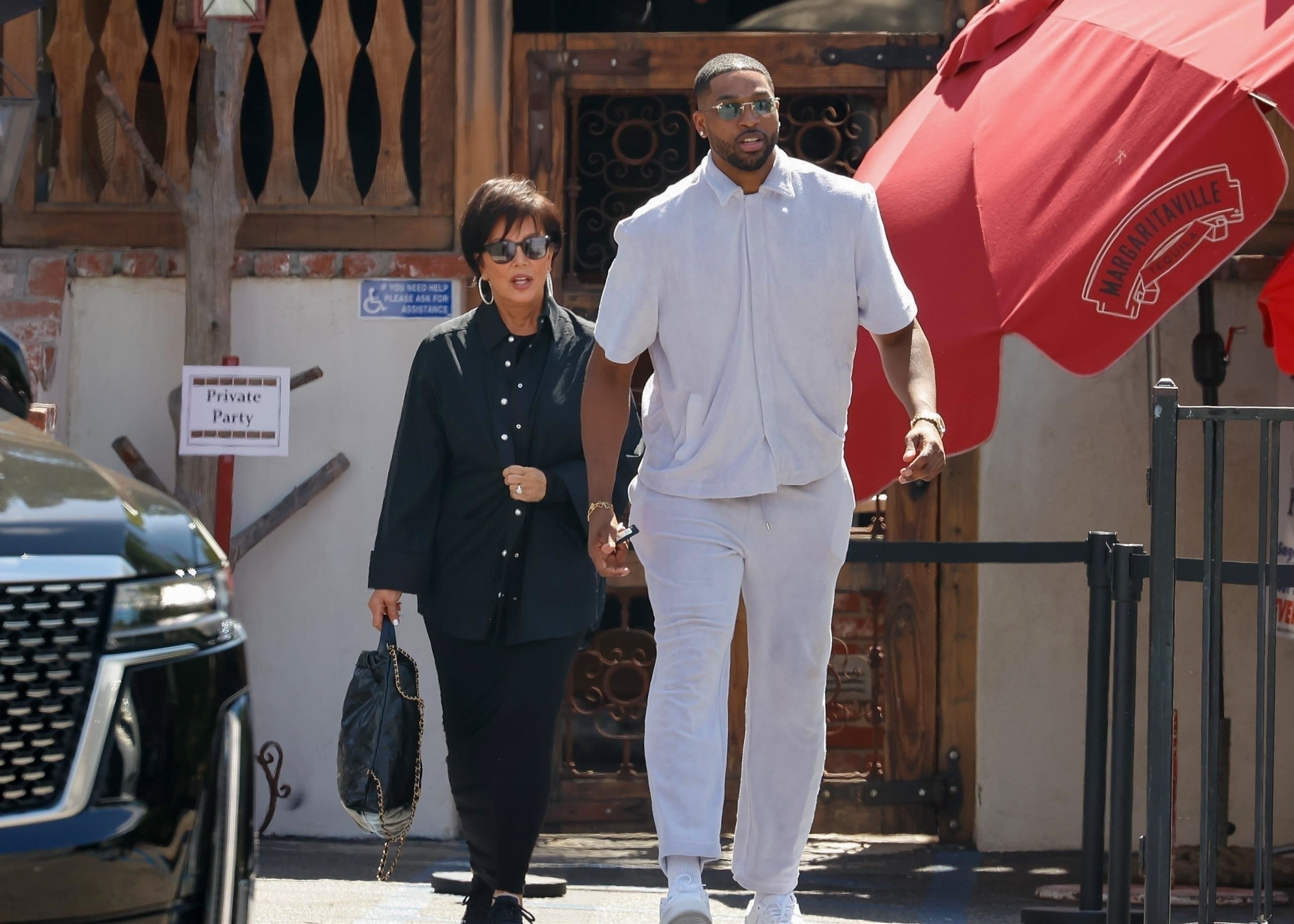 Access_Kardashian_010.jpg