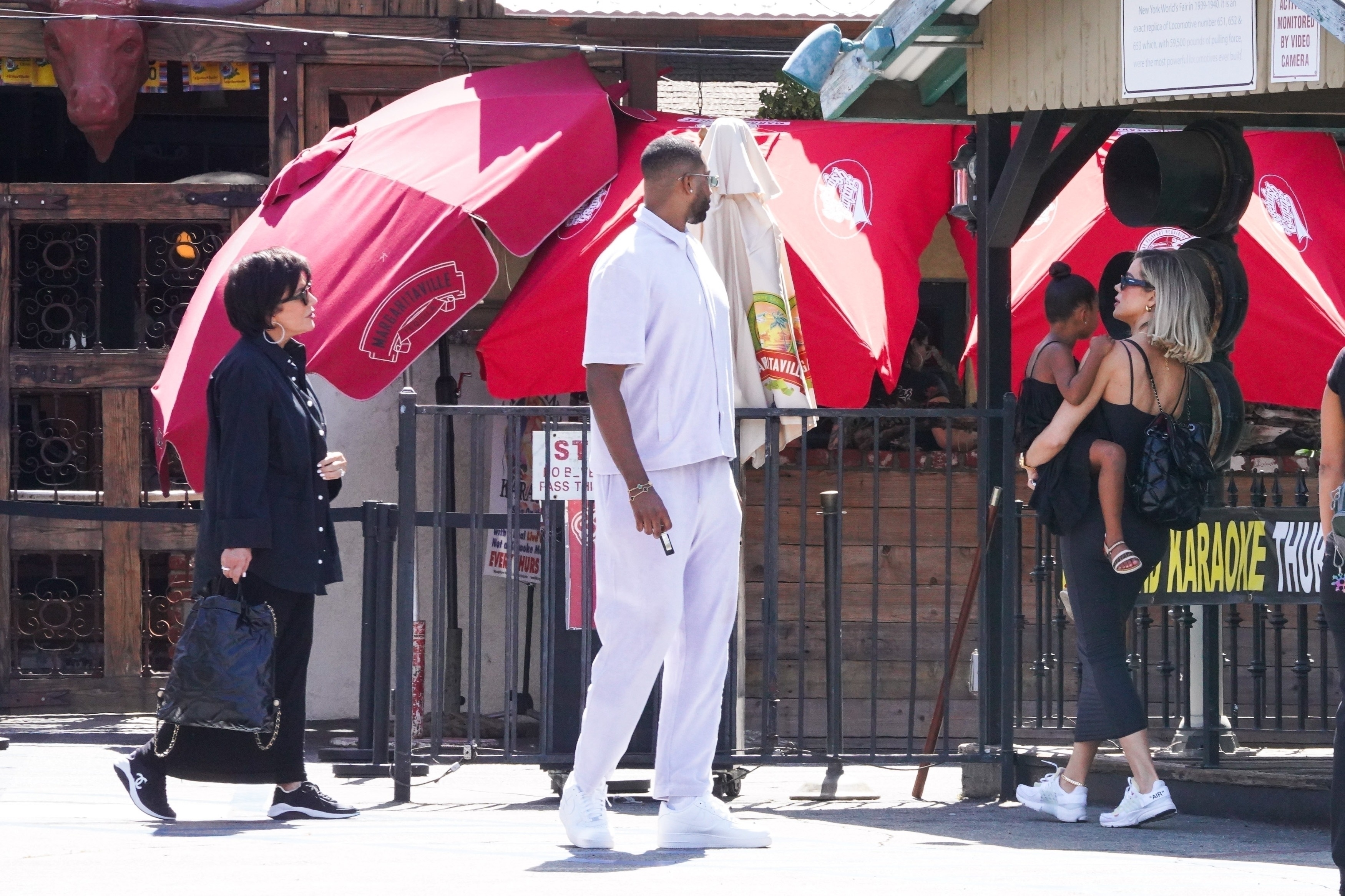 Access_Kardashian_060.jpg