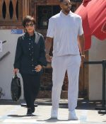Access_Kardashian_013.jpg