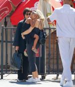 Access_Kardashian_021.jpg