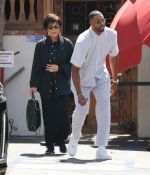 Access_Kardashian_08.jpg