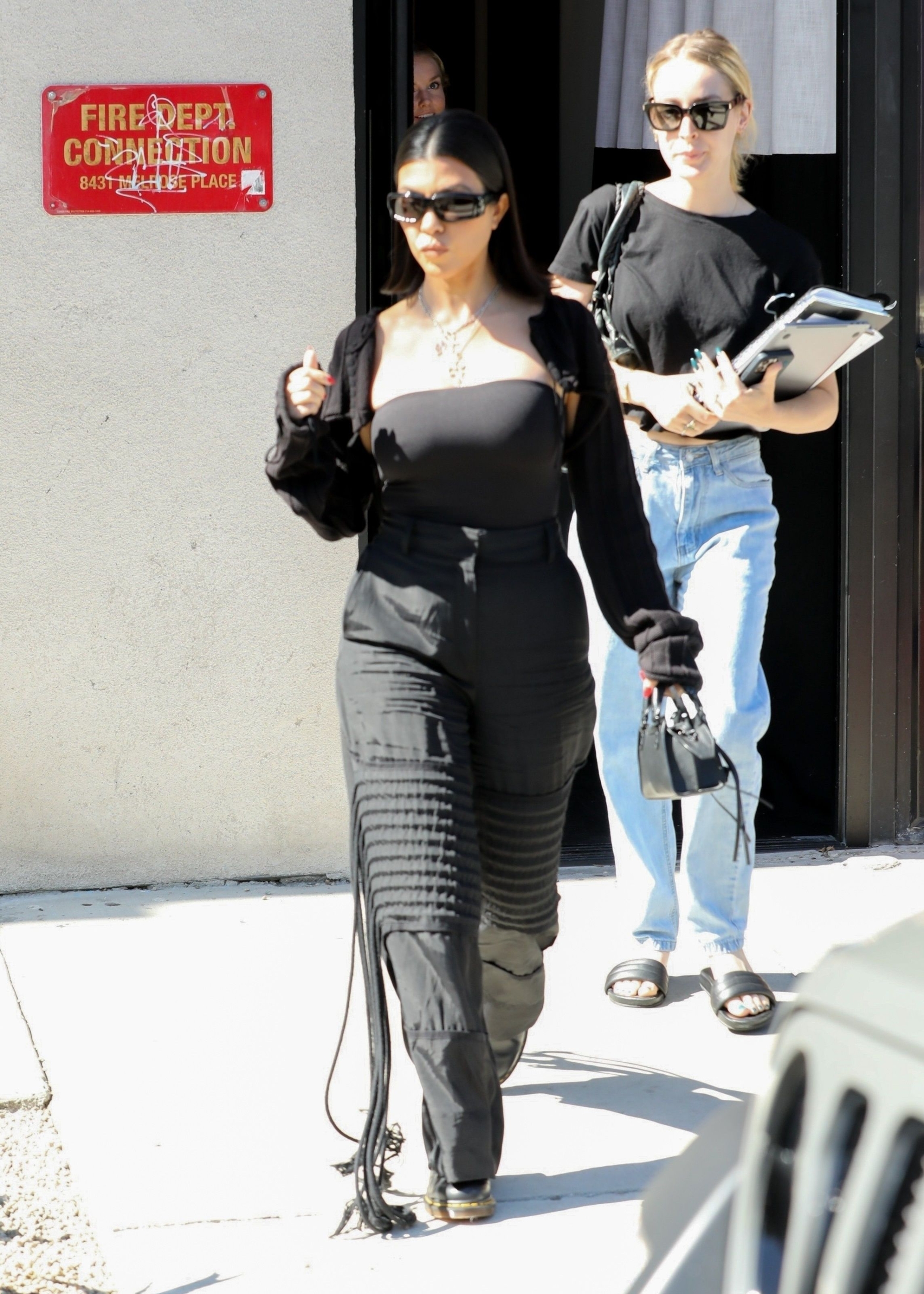Access_Kardashian_014~0.jpg